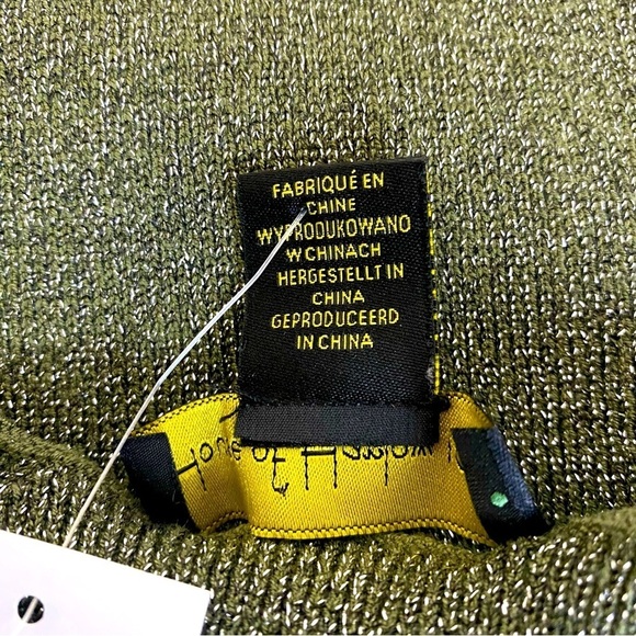 House Of Harlow 1960 Silver Metallic Shimmer Moss Green Stretch Knit Top Size L - Picture 9 of 11